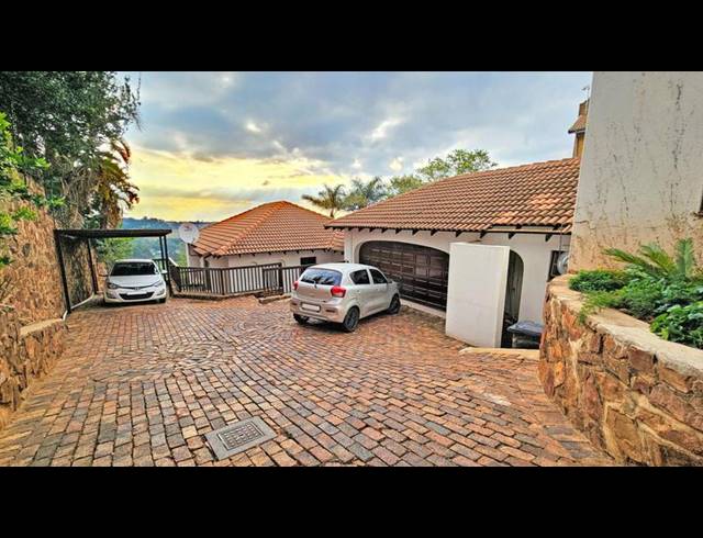 3 BEDROOM HOUSE FOR SALE IN MORELETAPARK